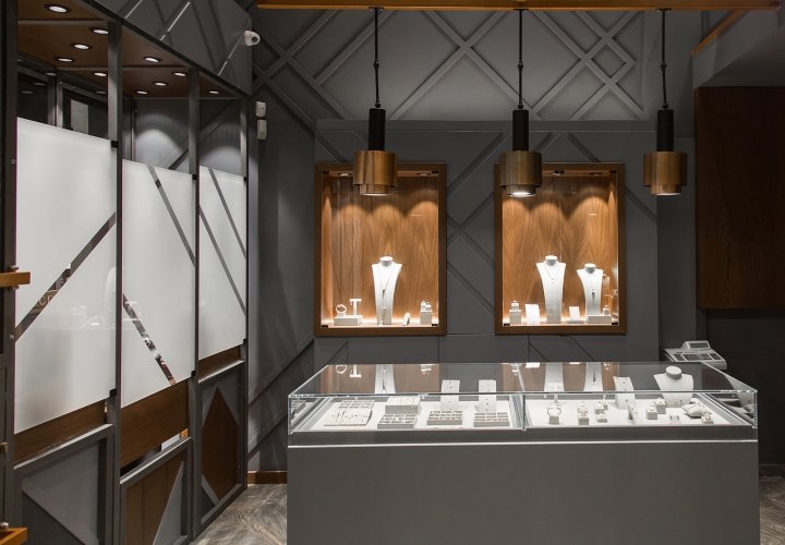 Giorgio 珠宝店，由 Maria Reizi 设计，亚历山德鲁波利斯 – 希腊