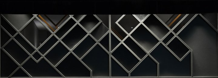 Giorgio 珠宝店，由 Maria Reizi 设计，亚历山德鲁波利斯 – 希腊