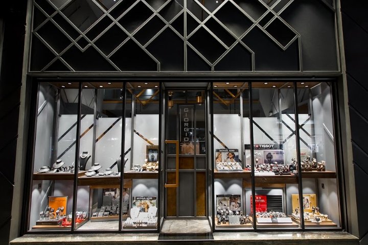 Giorgio 珠宝店，由 Maria Reizi 设计，亚历山德鲁波利斯 – 希腊