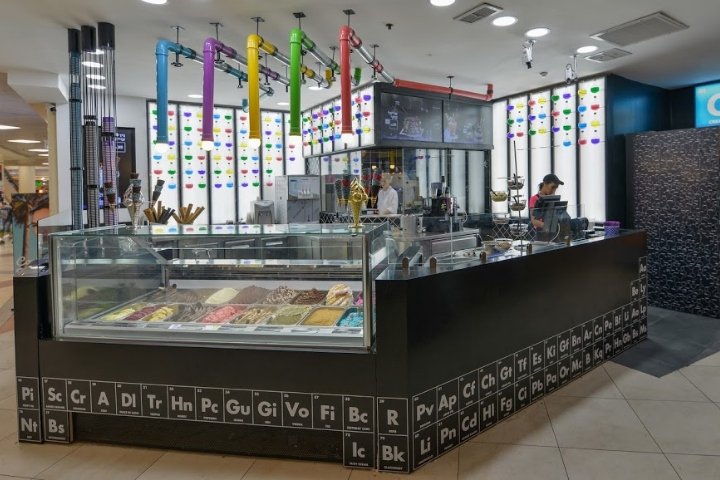 Glidium 冰淇淋店，由 Nir ​​Portal 建筑事务所设计，以色列海法