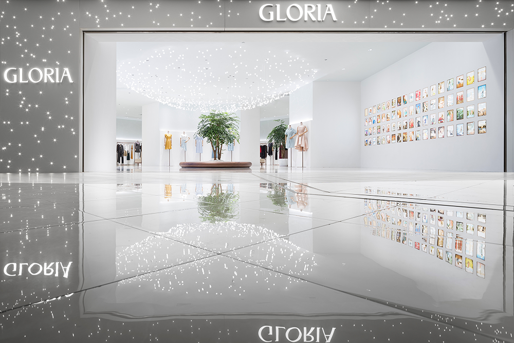 I IN 的 Gloria 概念店