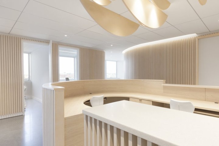 Go Orthodontistes 诊所，作者：Natasha Thorpe，加拿大蒙特利尔