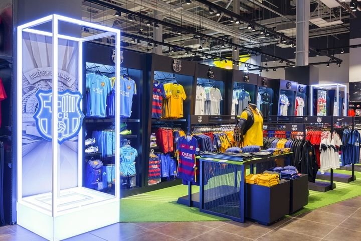 Brand Creative 的 Go Sport 商店,阿联酋迪拜 Brand Creative 的 Go Sport 商店,阿联酋迪拜