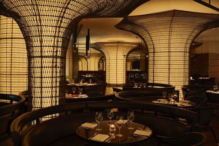 大连君悦酒店展示厨房，由 NAO Taniyama & Associates 设计，大连 – 中国