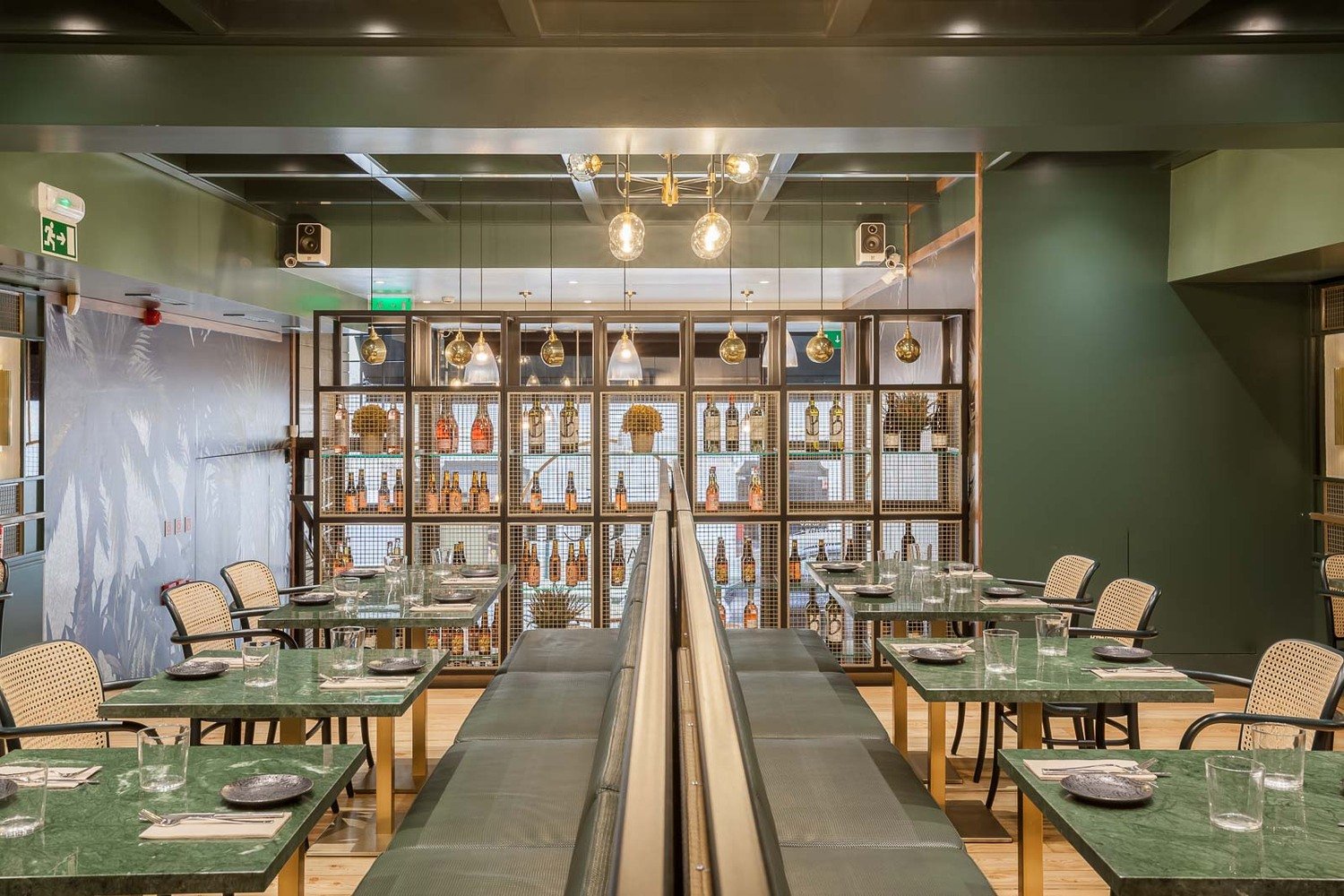 Green Affair Chiado 餐厅 by Contacto Atlântico