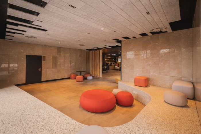 第一太平戴维斯葡萄牙公司绿色公园大楼翻新工程 第一太平戴维斯葡萄牙公司绿色公园大楼翻新工程