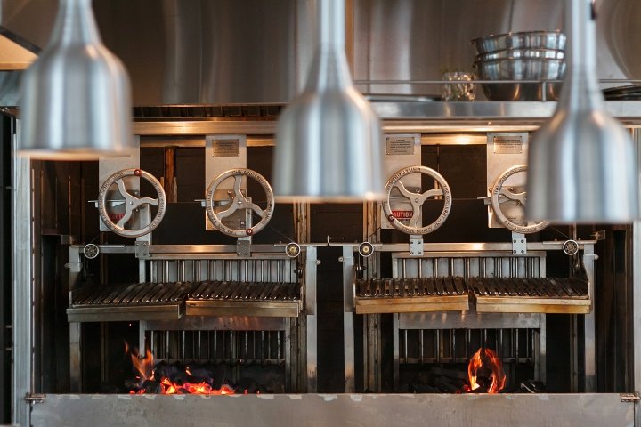 烧烤站，Andrey Perepechko，圣彼得堡 – 俄罗斯