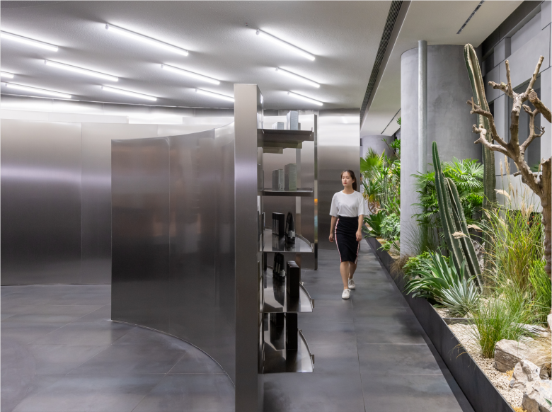 AIM 旗下的 HARMAY 商店