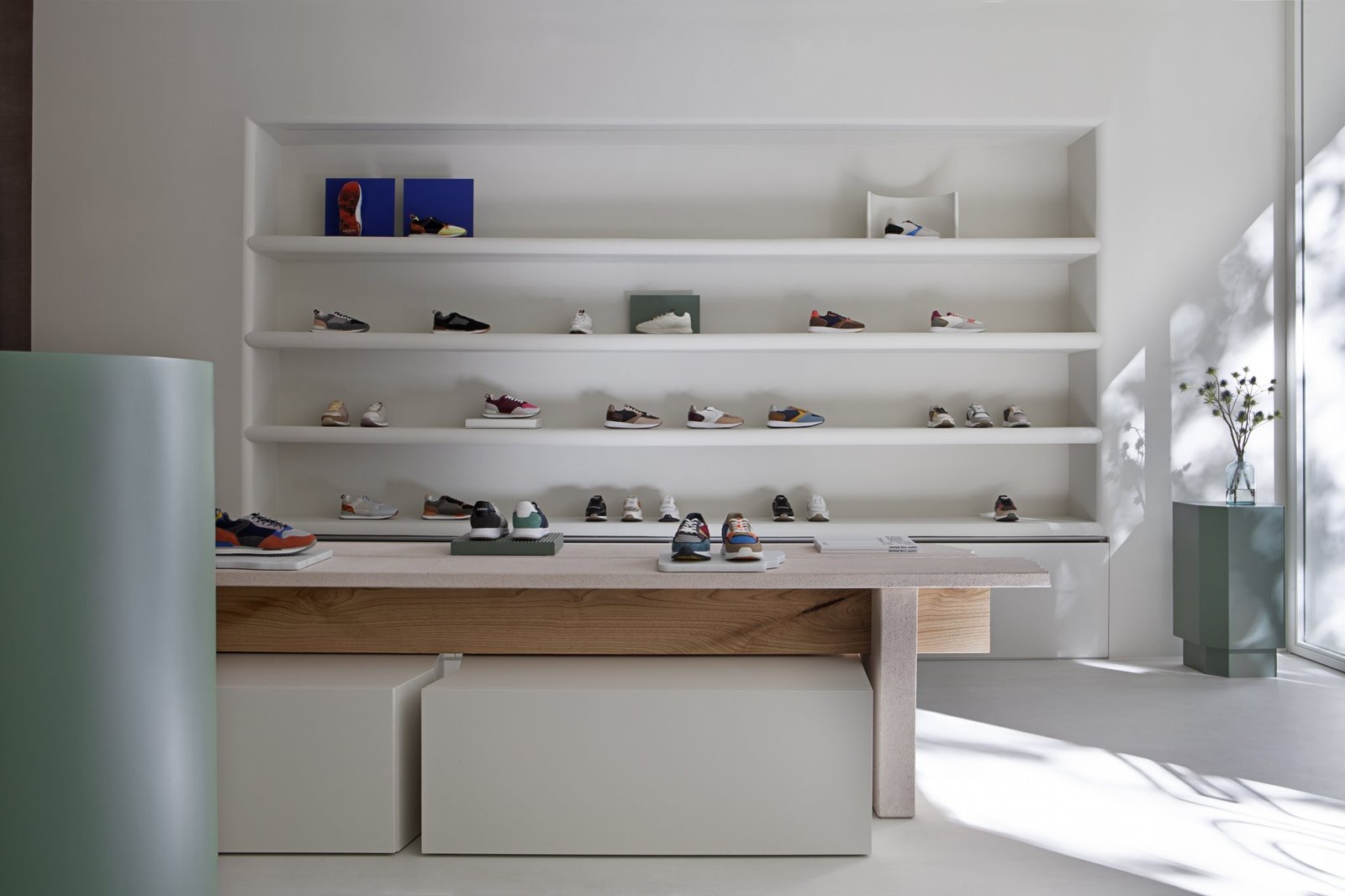 HOFF 旗舰店由 CISZAK DALMAS FERRARI 设计