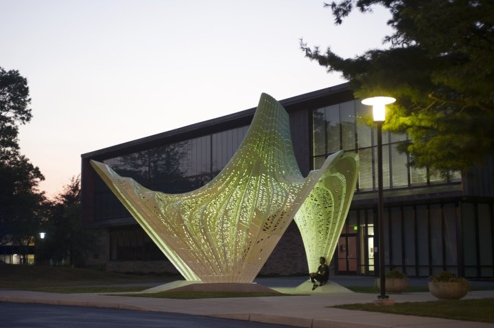 Hyparbole 装置由 Marc Fornes / THEVERYMANY 设计,普罗维登斯 – 罗德岛州 Hyparbole 装置由 Marc Fornes / THEVERYMANY 设计,普罗维登斯 – 罗德岛州