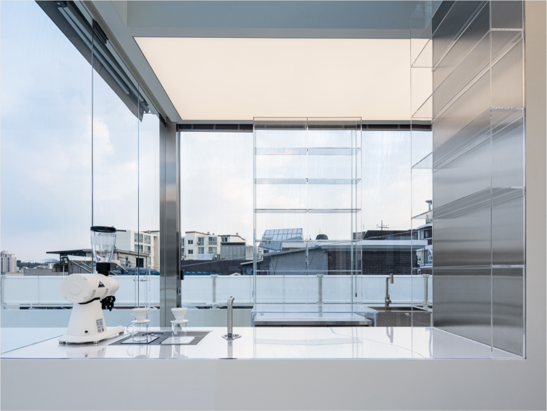 yolllley studio 设计的 Hannam Berg 咖啡馆