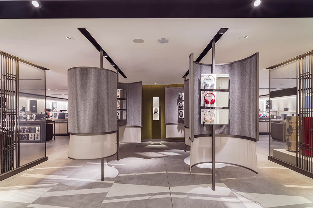 Gensler 设计的 Harrods 电子部门