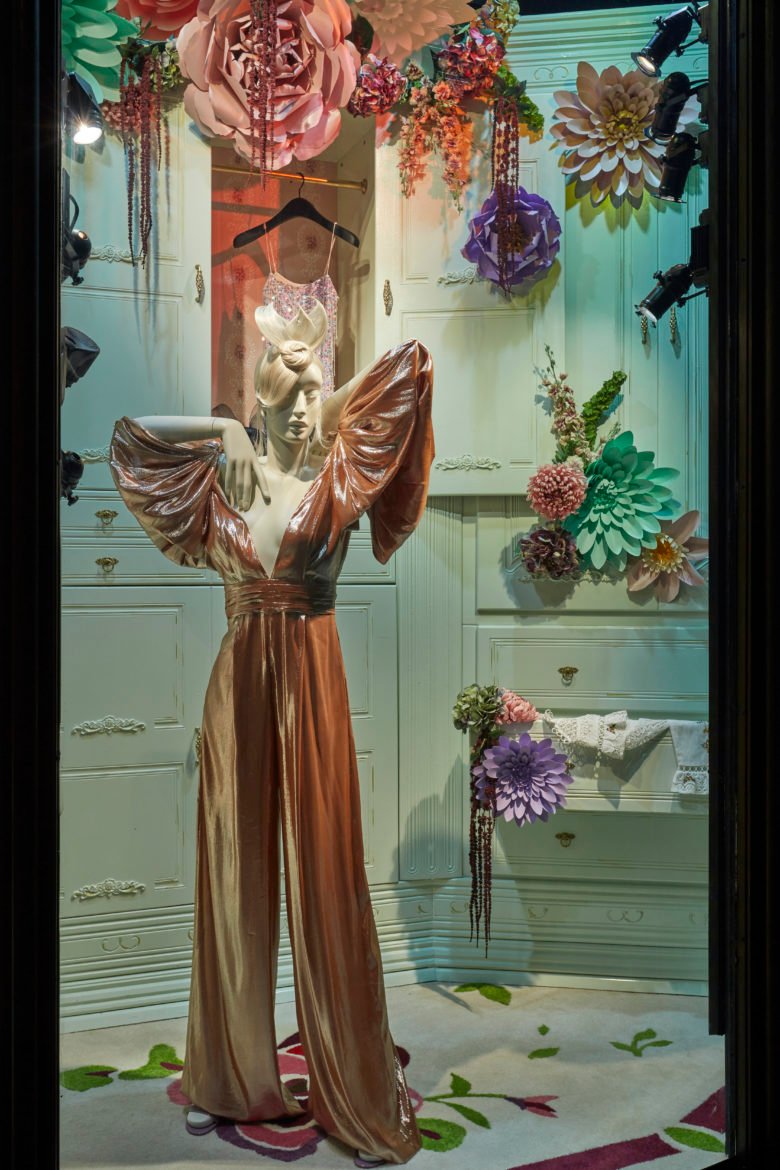 Harvey Nichols 秋季系列橱窗与 Lucky Fox 合作 Harvey Nichols 秋季系列橱窗与 Lucky Fox 合作