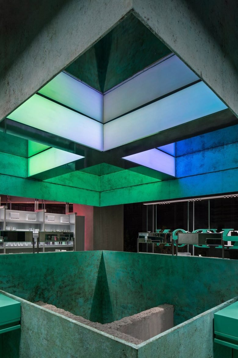 Salone Del Salon 设计的 Haydon 商店