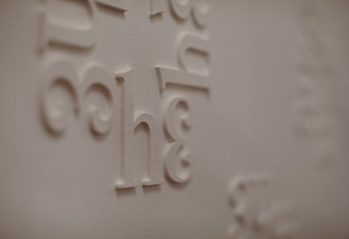 他在俄罗斯莫斯科拥有 34 家 LINII 集团旗舰店