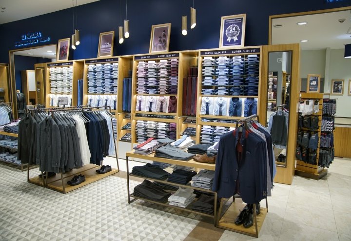 Briggs Hillier 设计的 Henderson 商店，俄罗斯莫斯科