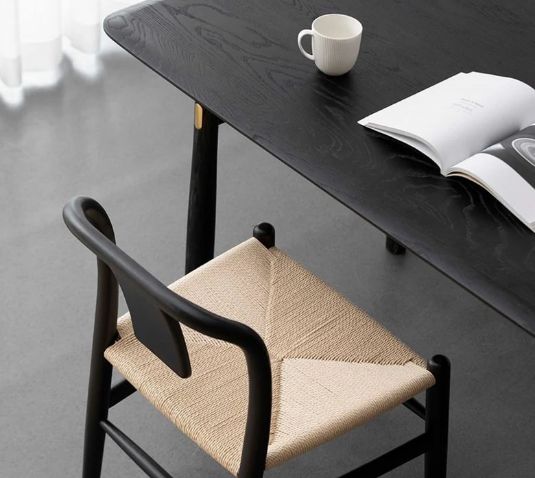 山椅由 Yen-Hao, Chu 为 Ziihome 设计