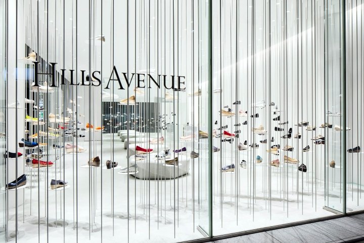 日本东京 Hills Avenue 旗舰店的“白色森林”装置，由 Tokujin Yoshioka 设计