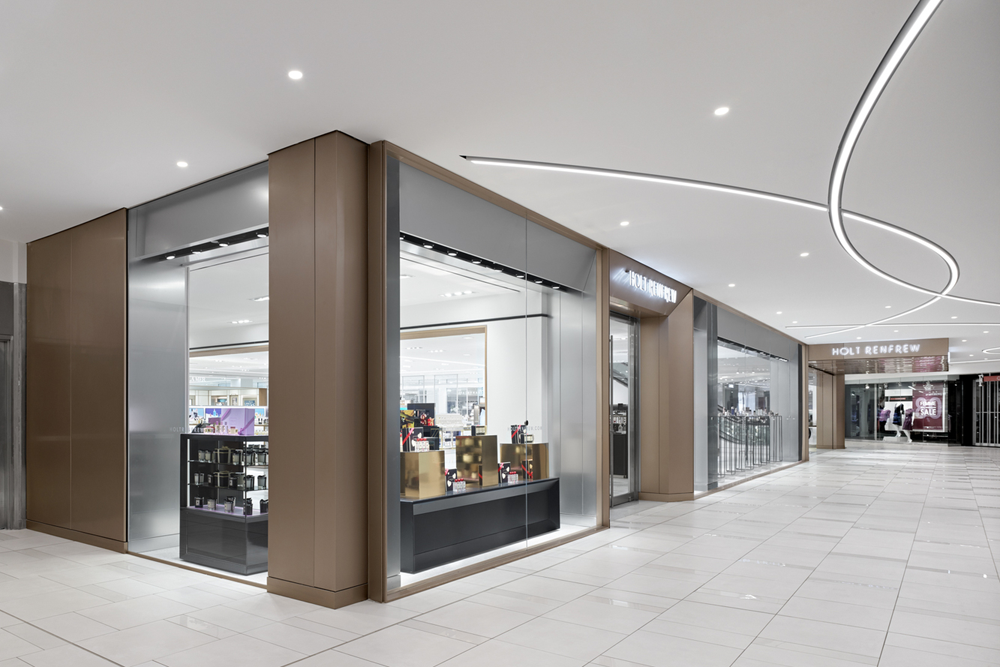 Bloor Street 和 Gensler 设计的 Holt Renfrew 旗舰店