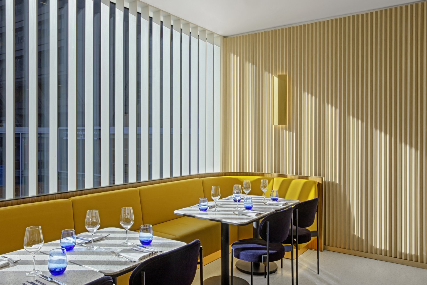 Bloor Street 和 Gensler 设计的 Holt Renfrew 旗舰店