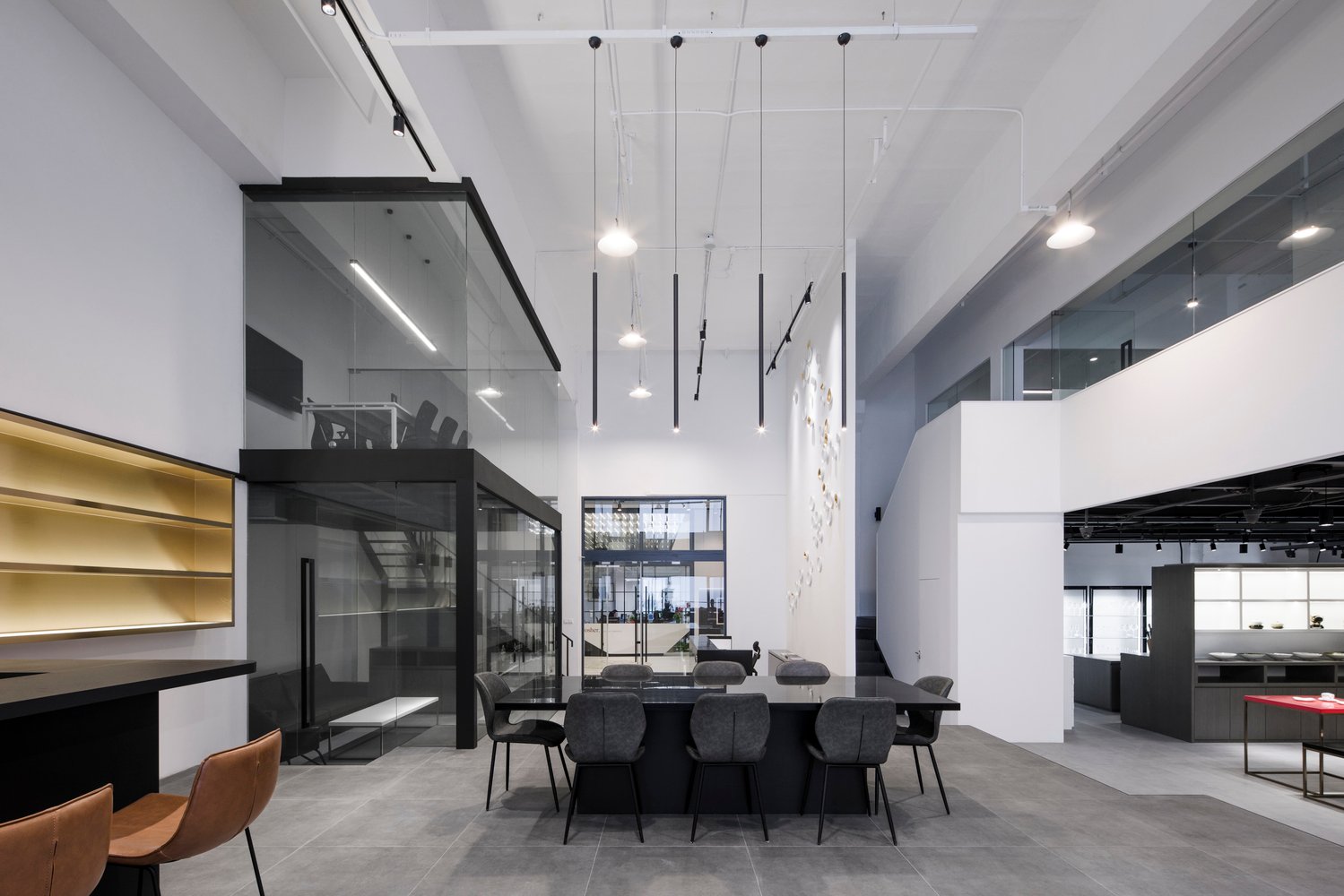 Quarta 和 Armando 设计的 Home Base 陈列室