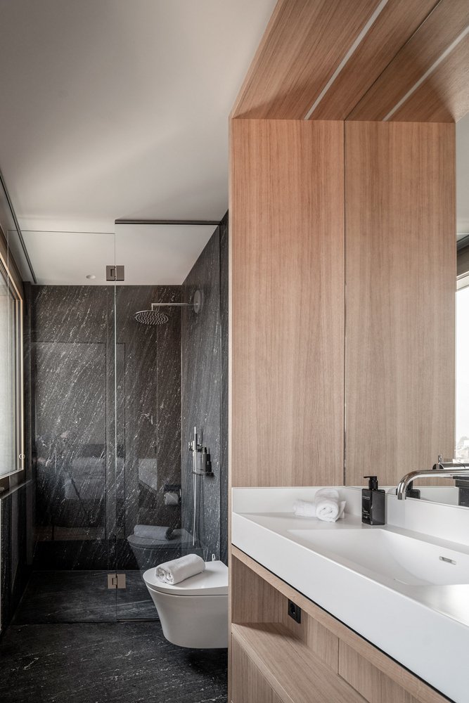 弗林特酒店 / Marte.Marte Architects