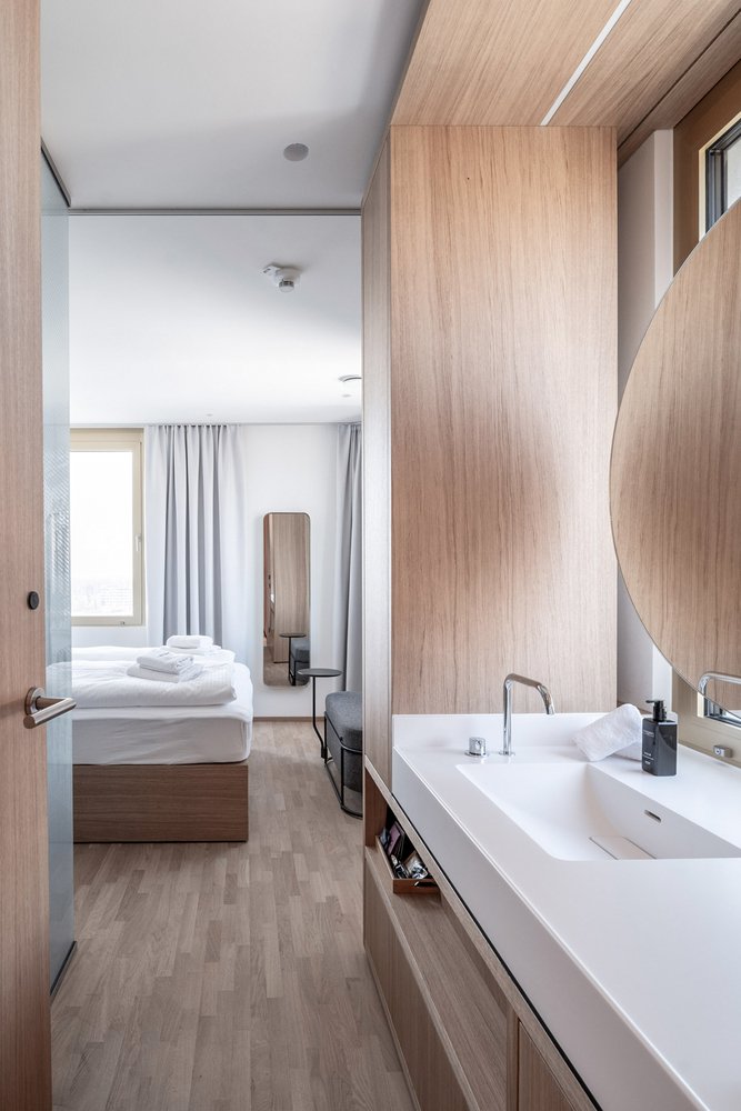 弗林特酒店 / Marte.Marte Architects