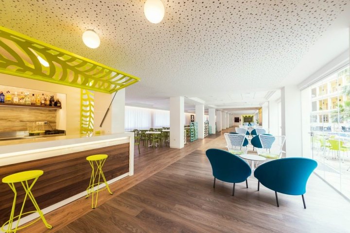 维塔莱高尔夫酒店活动大厅,格拉德卡斯特利翁 – 西班牙 维塔莱高尔夫酒店活动大厅,格拉德卡斯特利翁 – 西班牙