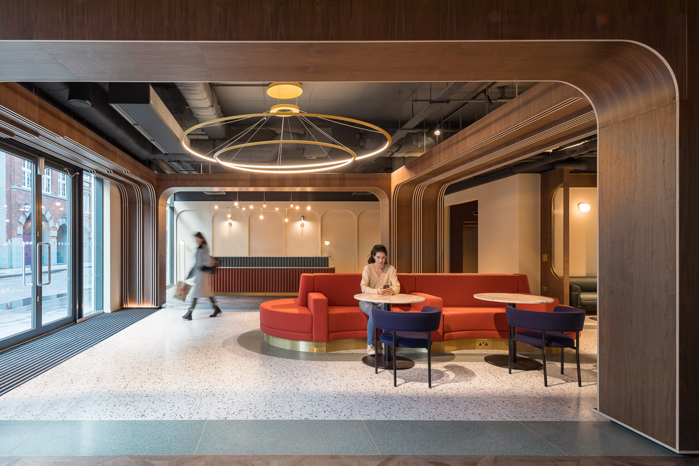 如何通过共享居住社区解决孤独感