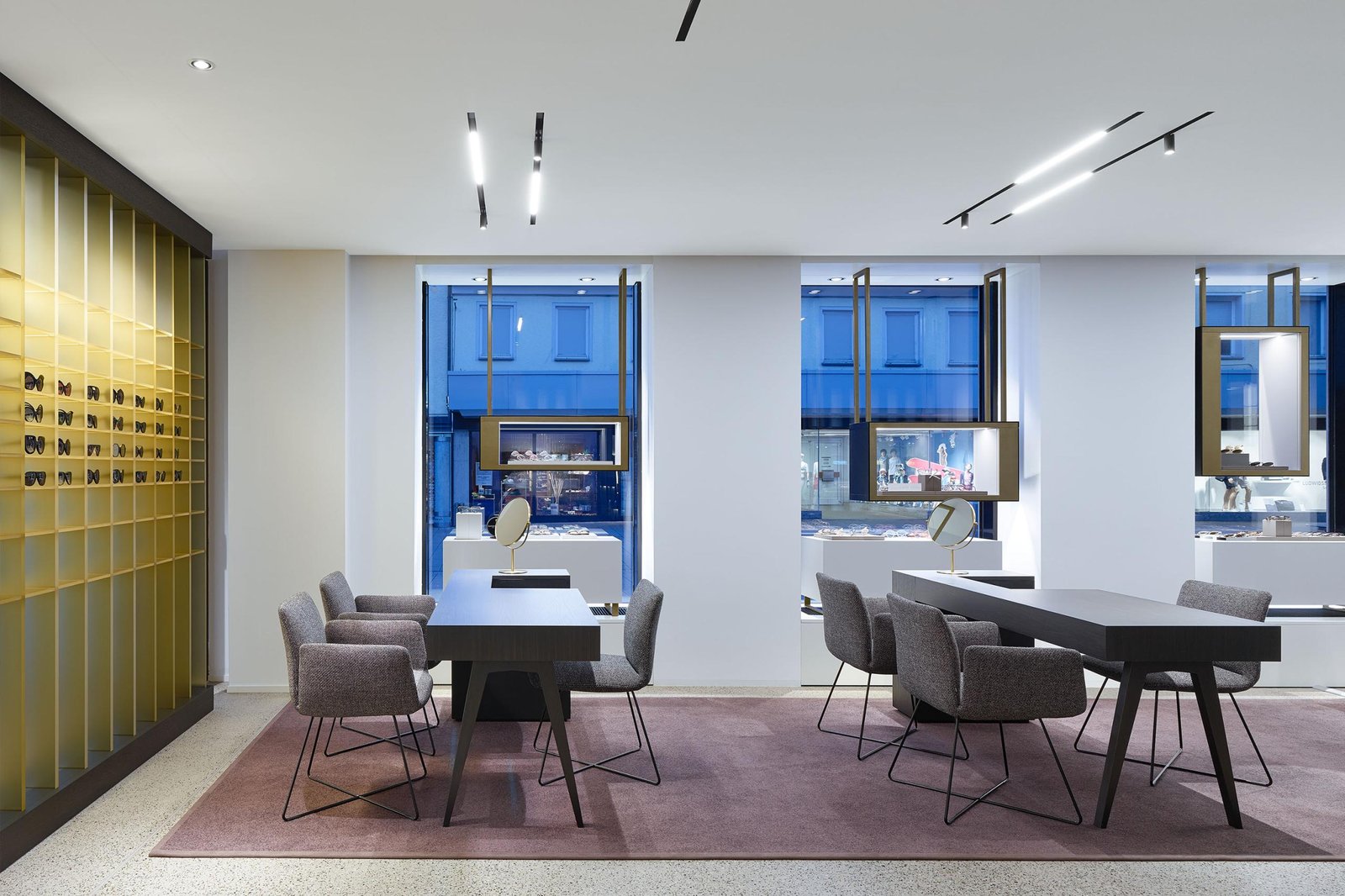 Ippolito Fleitz Group 的 Hunke 眼镜