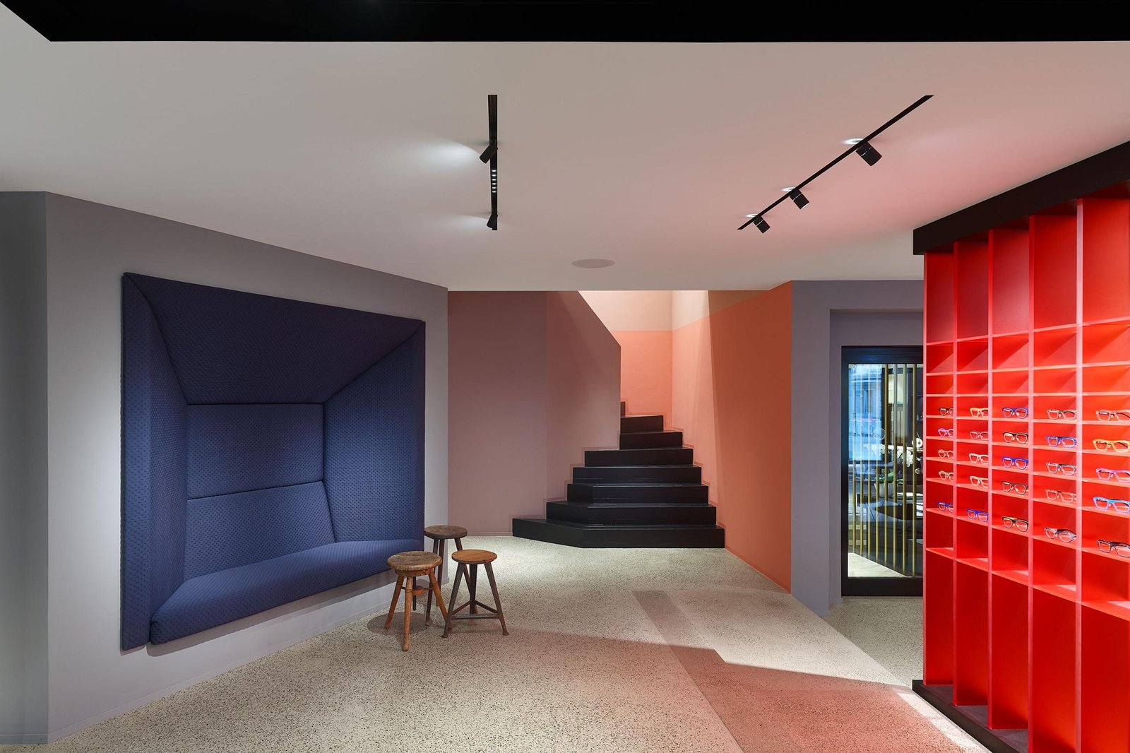 Ippolito Fleitz Group 的 Hunke 眼镜