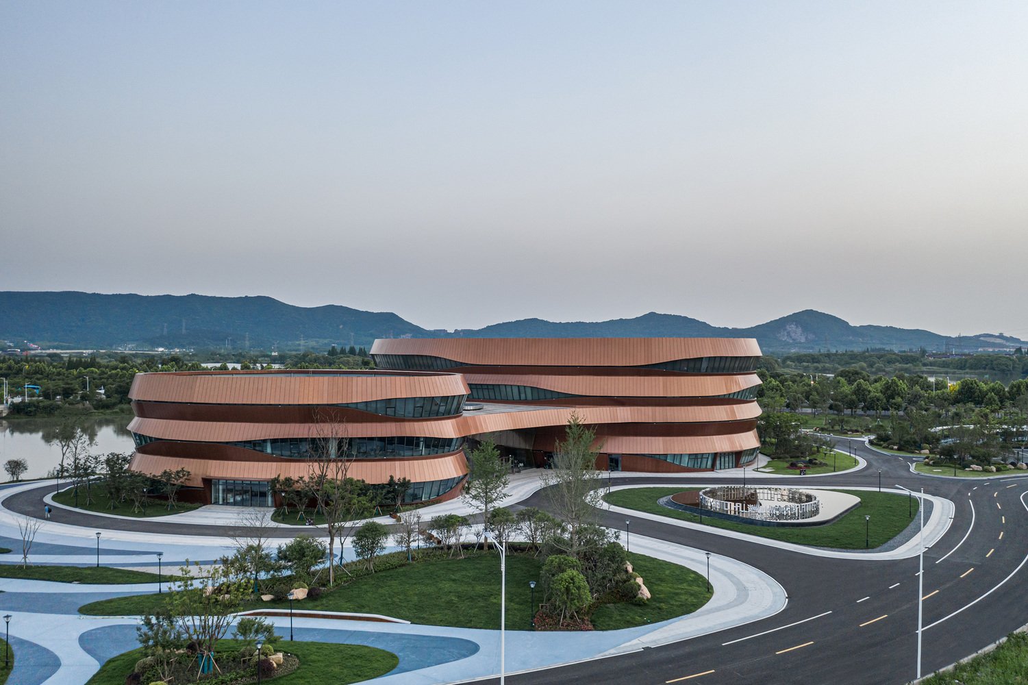 湖州城市规划展览馆 / Perkins and Will