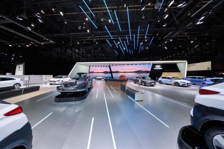 现代汽车在 2018 年日内瓦国际汽车展上的展位，由 VAVE 设计，瑞士日内瓦