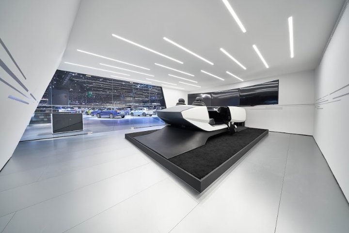 现代汽车在 2018 年日内瓦国际汽车展上的展位，由 VAVE 设计，瑞士日内瓦