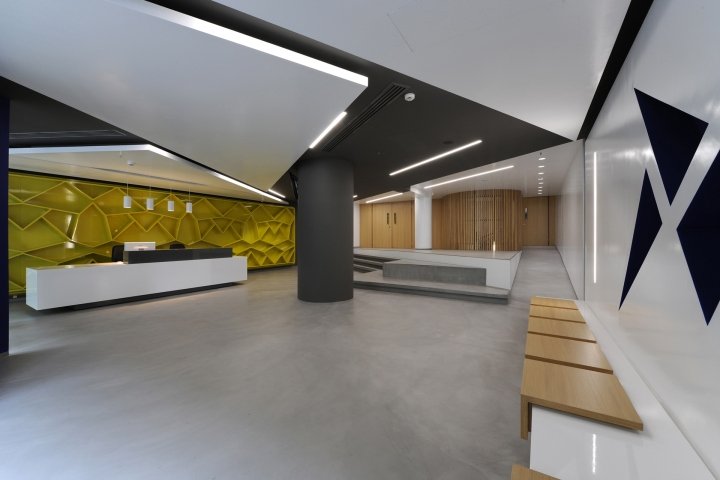 IEK AKMI S.A. 大堂由 Domikos Istos Ltd. 重新设计，塞萨洛尼基 – 希腊