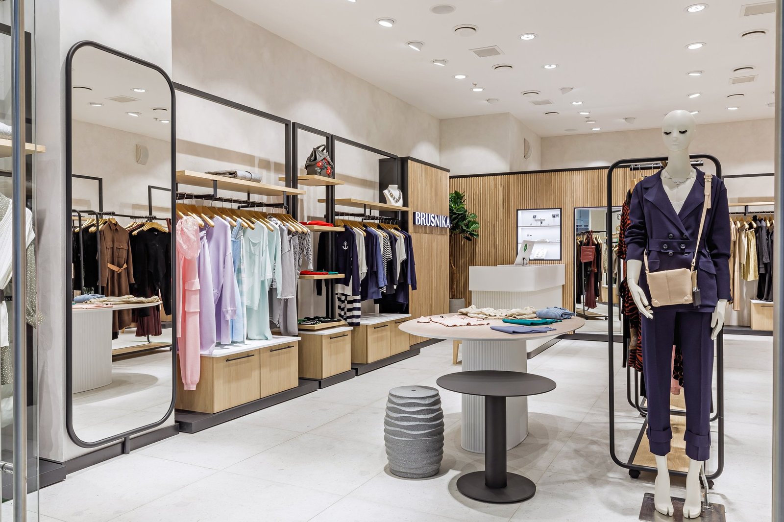 塔蒂亚娜·卡赞采娃 (Tatiana Kazantseva) 拍摄的俄罗斯南部（索契）的 Brusnika