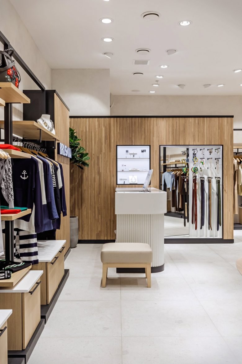 塔蒂亚娜·卡赞采娃 (Tatiana Kazantseva) 拍摄的俄罗斯南部（索契）的 Brusnika