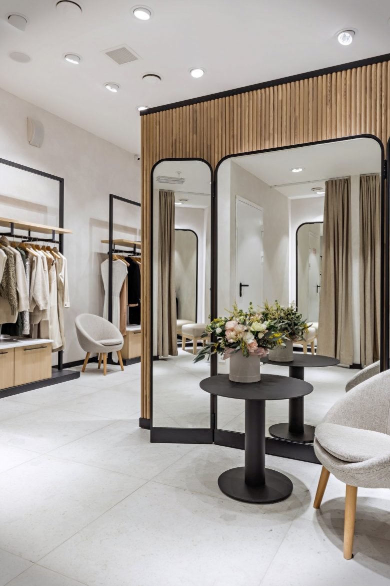 塔蒂亚娜·卡赞采娃 (Tatiana Kazantseva) 拍摄的俄罗斯南部（索契）的 Brusnika