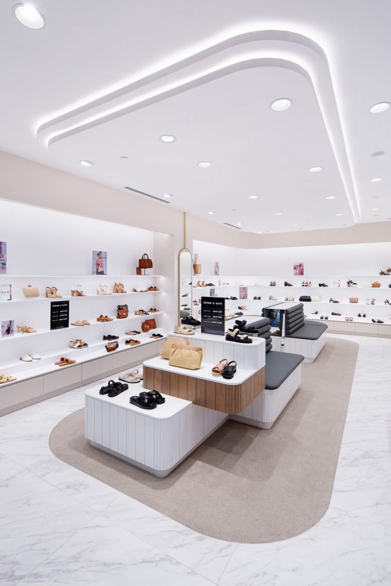 乔·默瑟 (Jo Mercer)，《邦迪》，工作室灰度