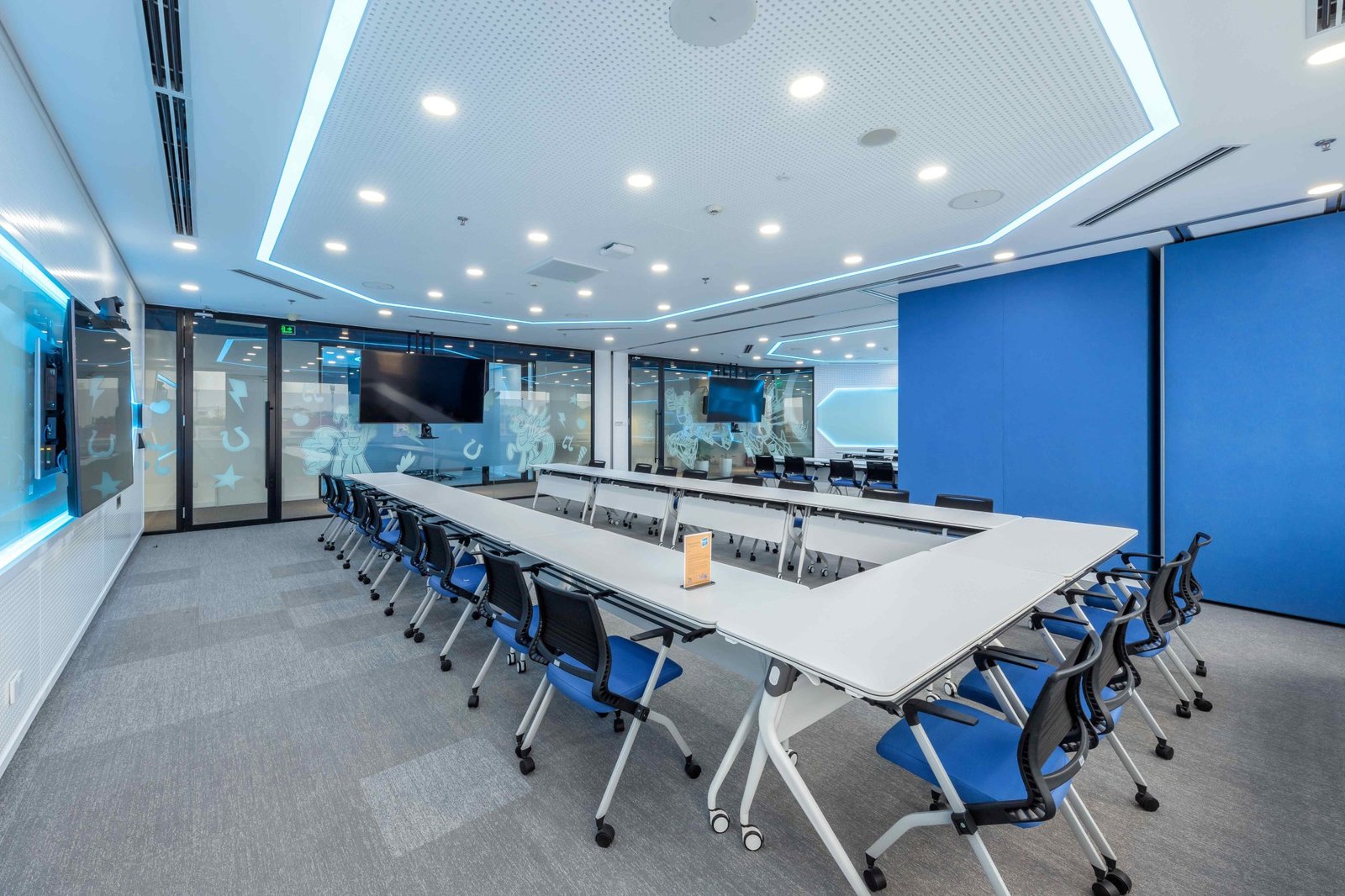 Vacons Architects 设计的孩之宝办公室 Vacons Architects 设计的孩之宝办公室