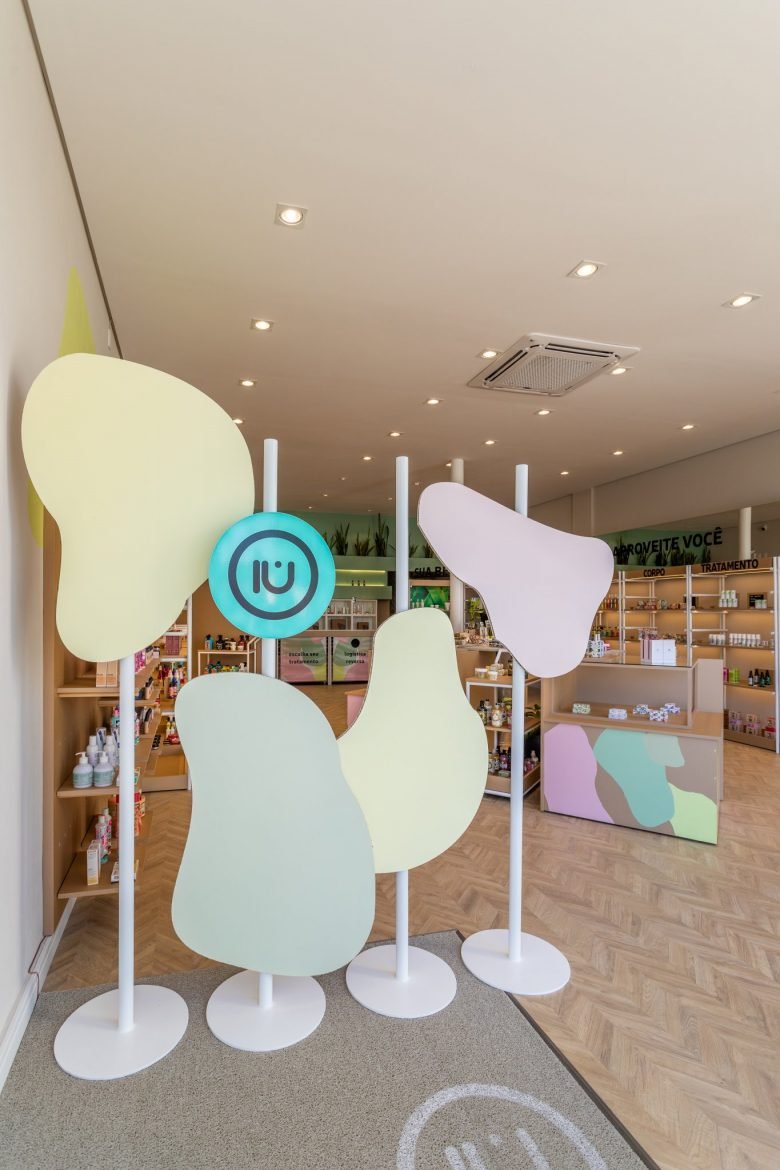 IÚ化妆品店 IÚ化妆品店