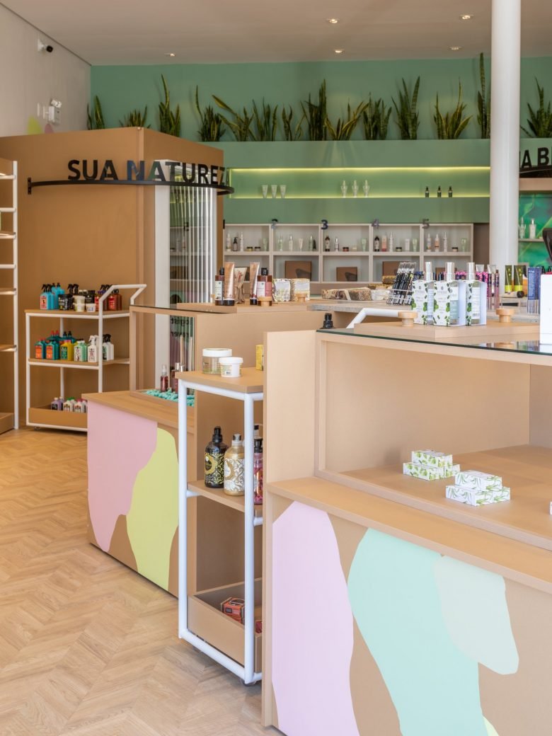 IÚ化妆品店 IÚ化妆品店