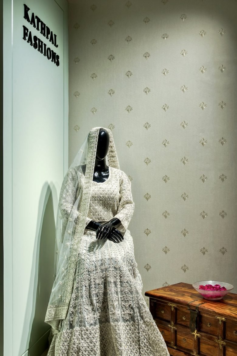 “QURBAT”——时尚工作室