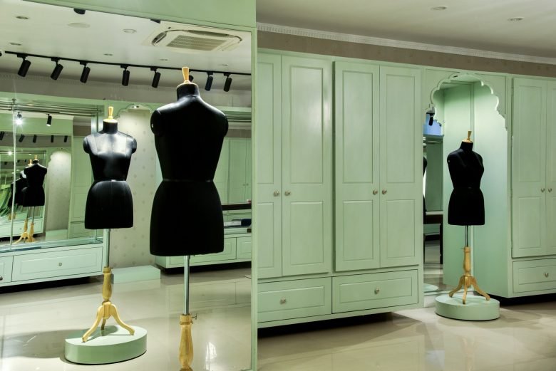 “QURBAT”——时尚工作室