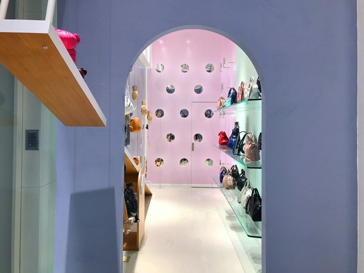 GLADC 工作室设计的 ISCOV 快闪店，中国成都