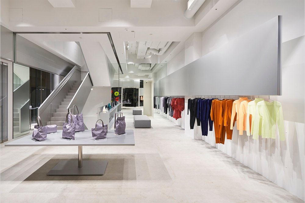 ISSEY MIYAKE GINZA store by Tokujin Yoshioka