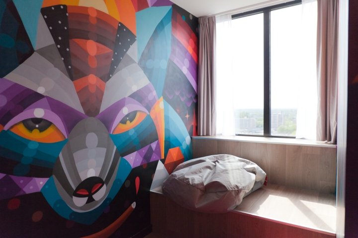 阿姆斯特丹市南部宜必思快捷酒店由 Mulderblauw 建筑师事务所设计，阿姆斯特尔芬 – 荷兰