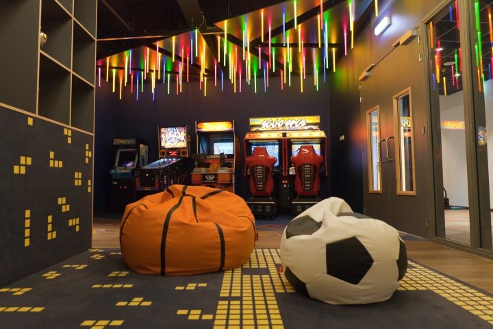 阿姆斯特丹市南部宜必思快捷酒店由 Mulderblauw 建筑师事务所设计，阿姆斯特尔芬 – 荷兰