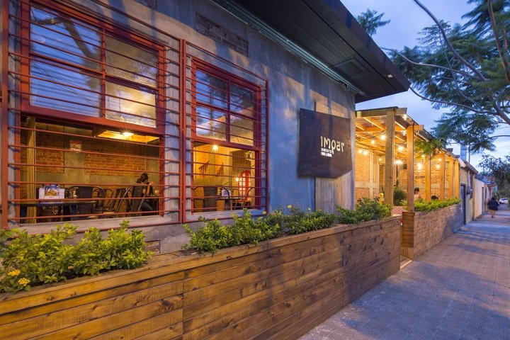 Impar 餐厅由 Esny Martin Design 设计，圣何塞 – 哥斯达黎加