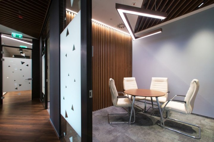 英格拉姆微型办公室由 BIT CREATIVE Barnaba Grzelecki 设计，华沙 – 波兰